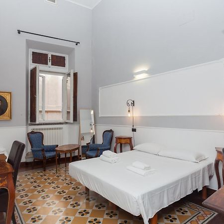 Palazzo Del Duca Piazza Navona Guest House โรม ภายนอก รูปภาพ