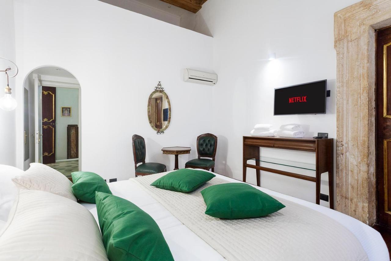 Palazzo Del Duca Piazza Navona Guest House โรม ภายนอก รูปภาพ