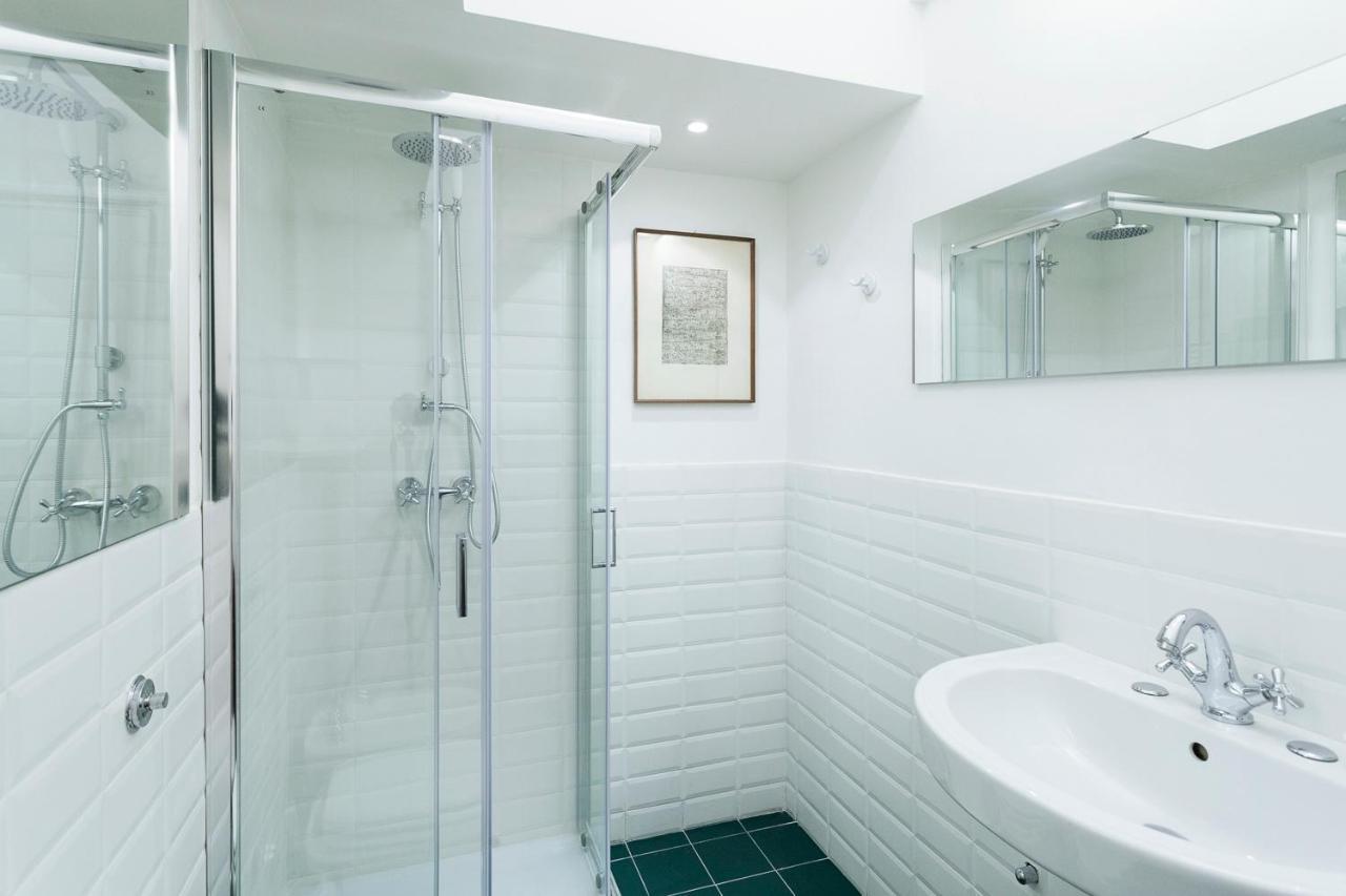Palazzo Del Duca Piazza Navona Guest House โรม ภายนอก รูปภาพ