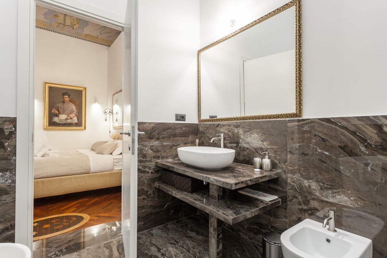 Palazzo Del Duca Piazza Navona Guest House โรม ภายนอก รูปภาพ