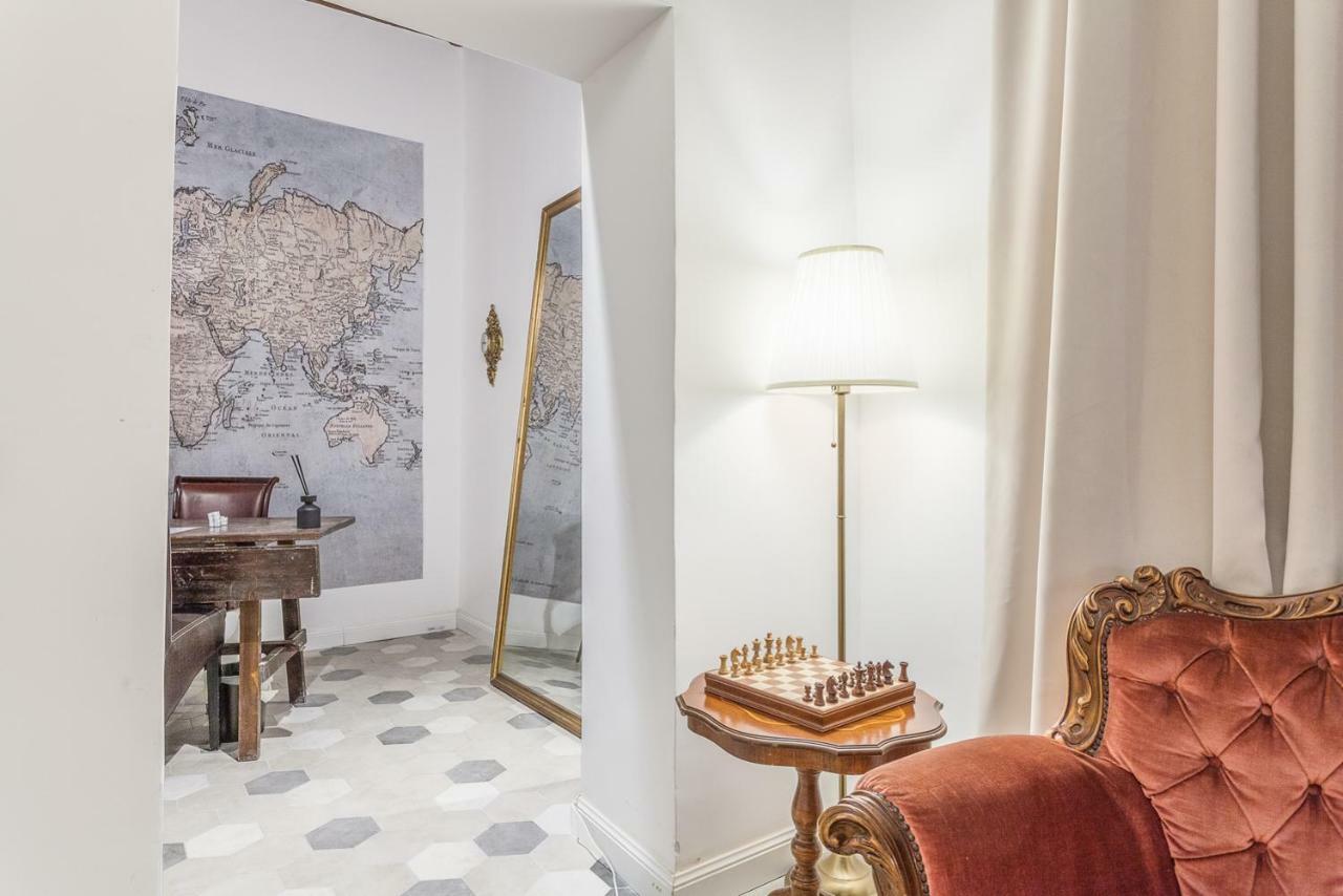 Palazzo Del Duca Piazza Navona Guest House โรม ภายนอก รูปภาพ