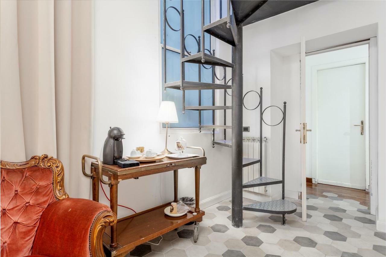 Palazzo Del Duca Piazza Navona Guest House โรม ภายนอก รูปภาพ